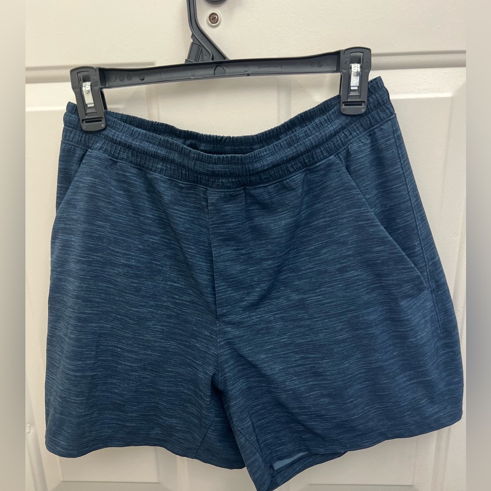Men’s LuLulemon Men’s Size Small running shorts
